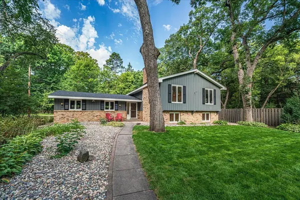 312 Griffit ST, Edina, MN 55343