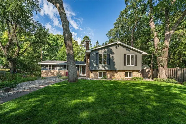312 Griffit ST, Edina, MN 55343