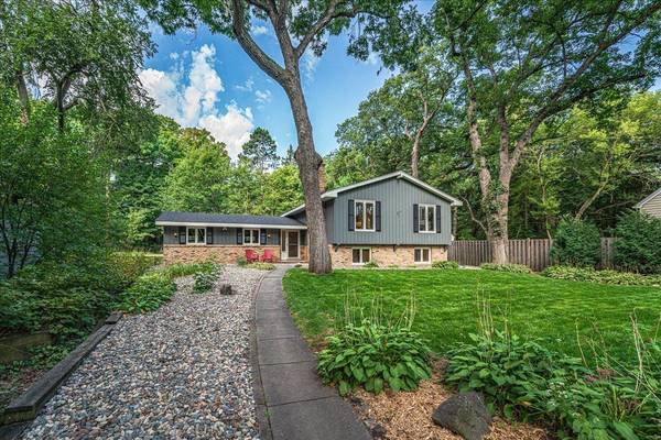 312 Griffit ST, Edina, MN 55343