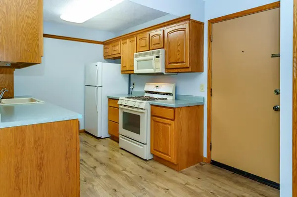1601 N Innsbruck DR #373NE, Fridley, MN 55432