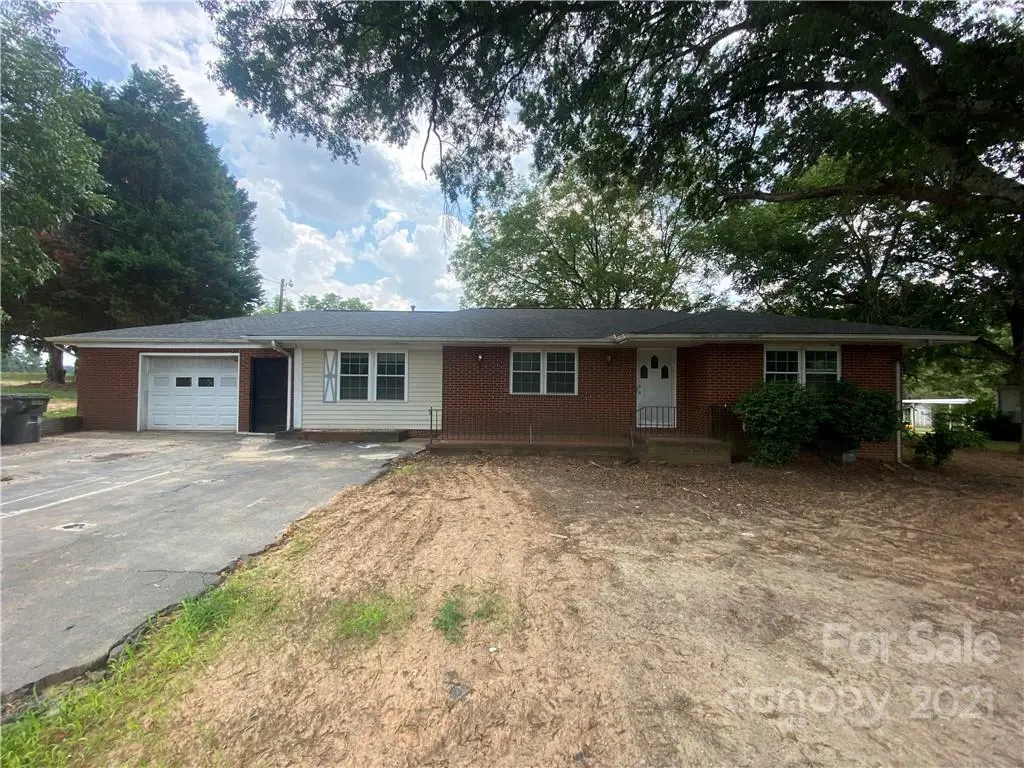 5817 Mooresville RD, Kannapolis, NC 28081