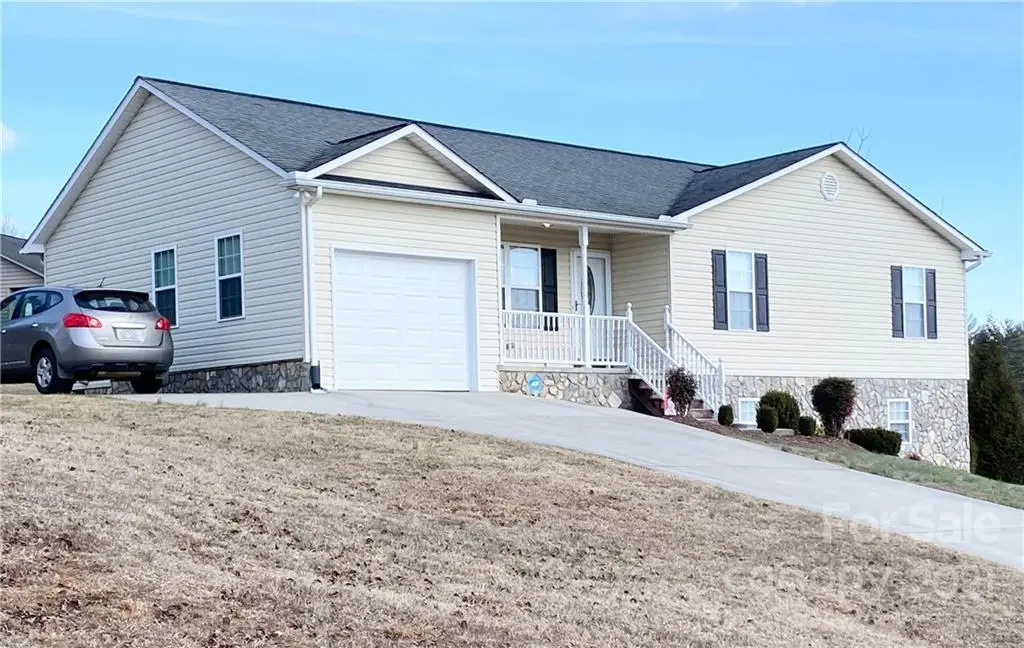 3940 Rocky Brook PL, Lenoir, NC 28645
