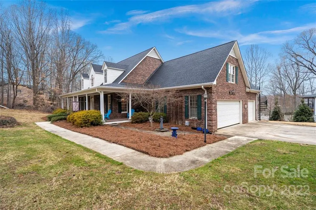 8031 Golf Course DR, Denver, NC 28037