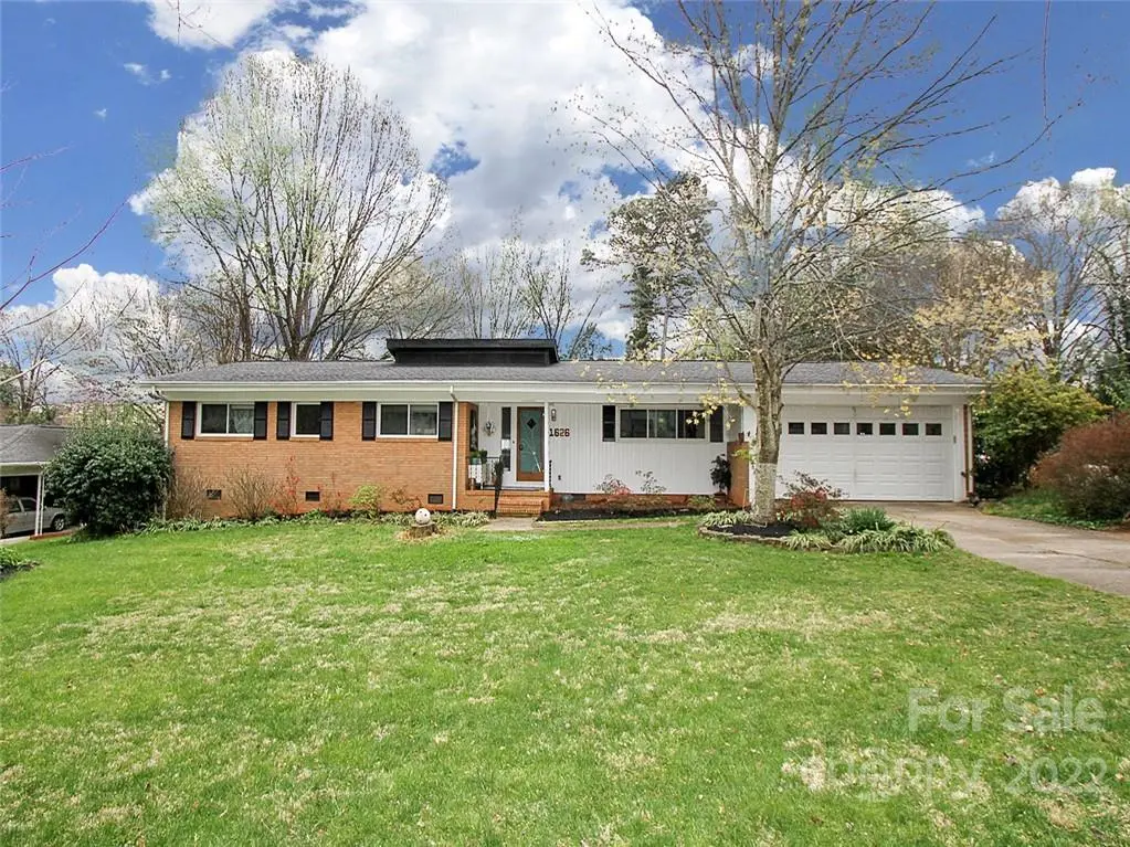 1626 Woodberry RD, Charlotte, NC 28212