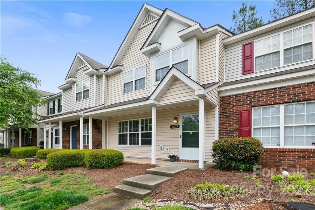 6823 Juniper Tree ST, Charlotte, NC 28215