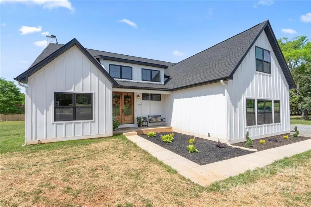 10185 Earnhardt Lake RD, Davidson, NC 28036