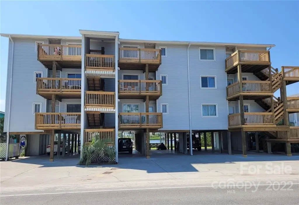 709 Canal DR, Carolina Beach, NC 28428