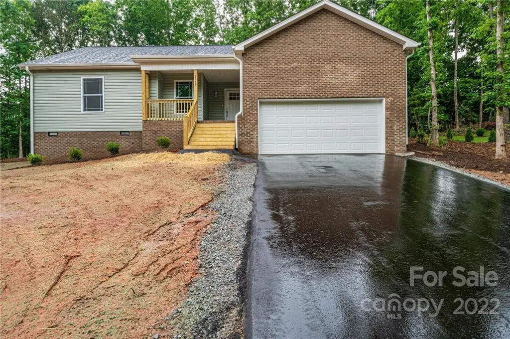 2369 Ellen ST, Granite Falls, NC 28630