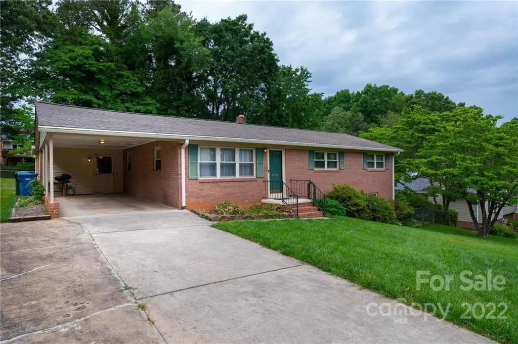 1723 10th Street PL NW, Hickory, NC 28601