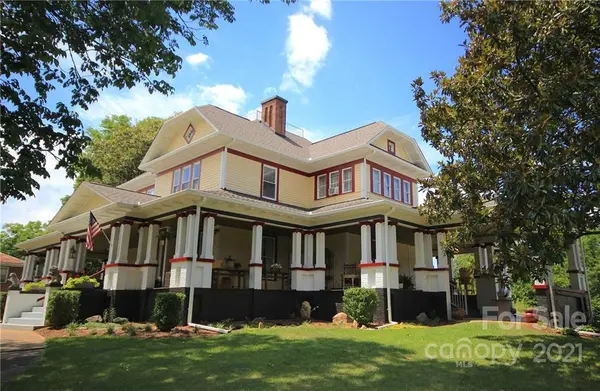 105 Davis ST, Morganton, NC 28655
