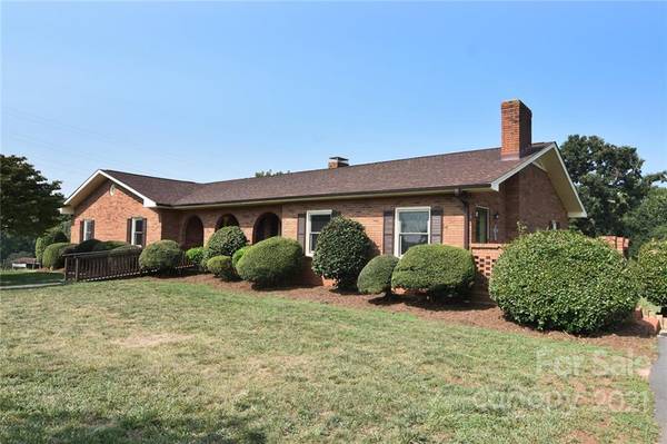 5221 Bolick RD, Claremont, NC 28610