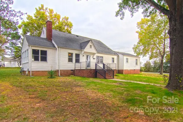 593 Washington LN, Albemarle, NC 28001