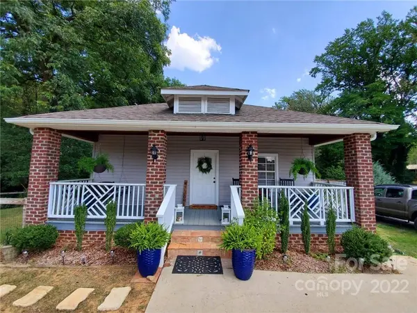 935 Little Rock RD, Charlotte, NC 28214