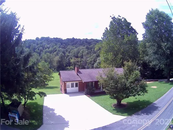357 Flat Creek RD, Fairview, NC 28730