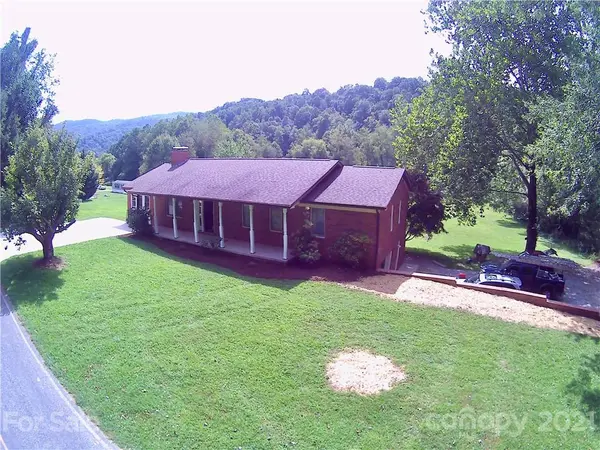 357 Flat Creek RD, Fairview, NC 28730
