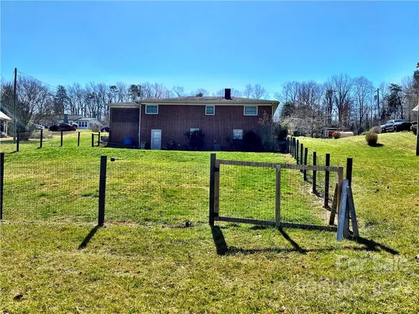 204 Settlemyre RD, Drexel, NC 28619