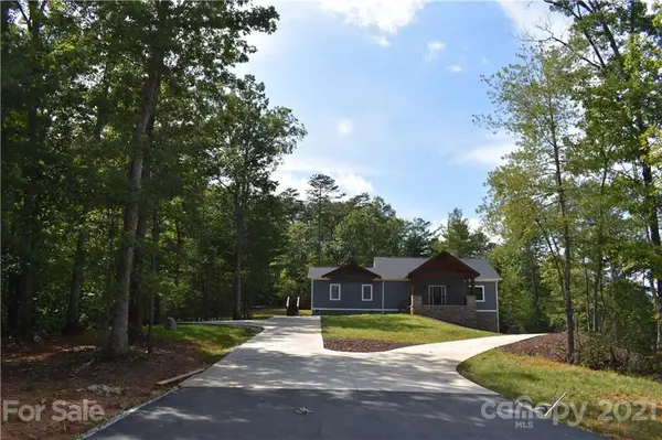 205 Big League Pkwy, Marion, NC 28752