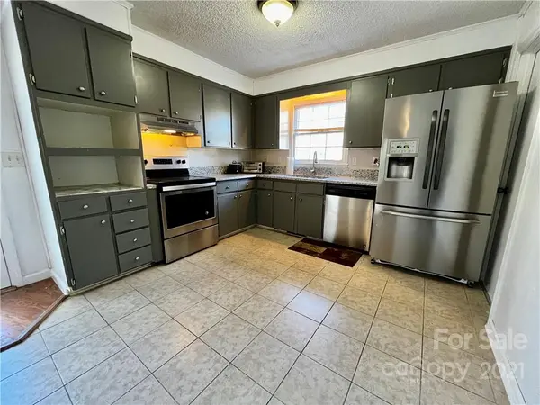 6833 Idlewild RD, Charlotte, NC 28212