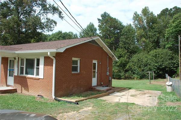 43638 Colonial Heights RD, New London, NC 28127