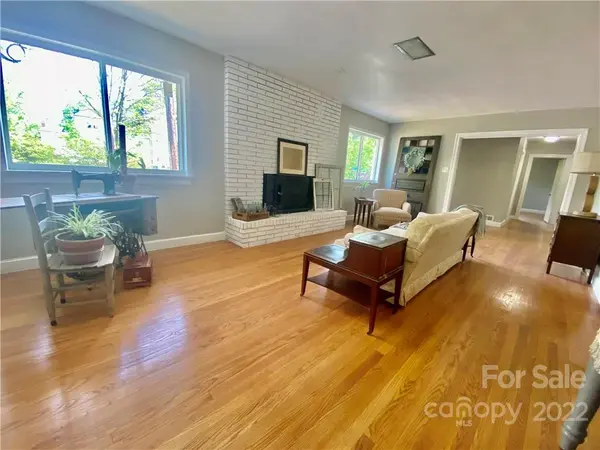 1002 W Monroe ST, Salisbury, NC 28144