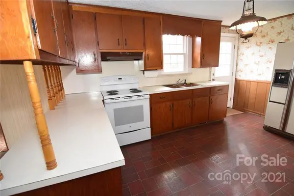 620 Clarence Brittain RD, Morganton, NC 28655