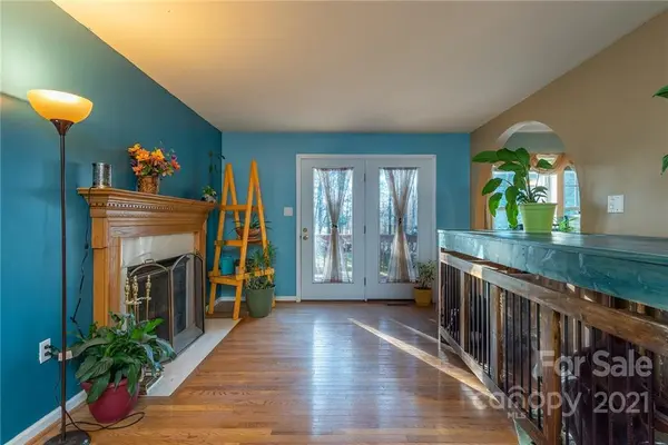120 Star Point DR, Hendersonville, NC 28792