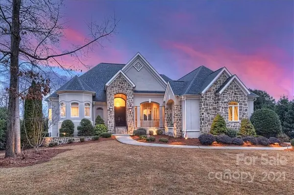 159 Yacht Cove LN, Mooresville, NC 28117