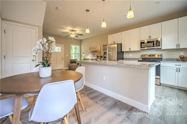 119 Ramblewood DR, Asheville, NC 28805