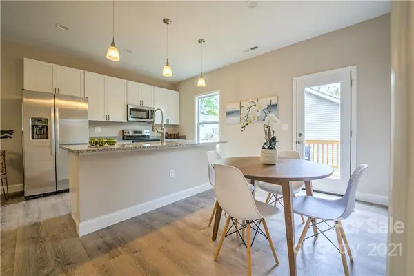 125 Ramblewood DR, Asheville, NC 28805
