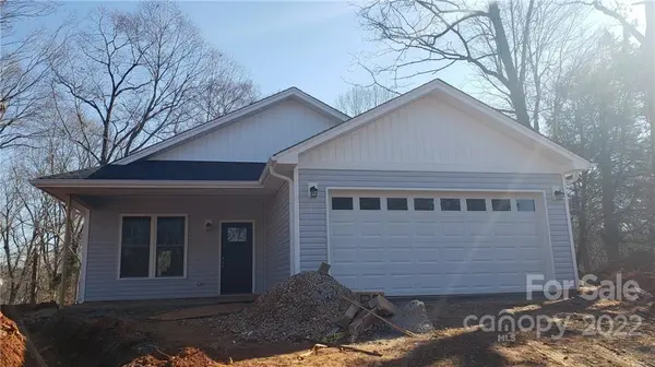 1566 Woods LN, Denver, NC 28037