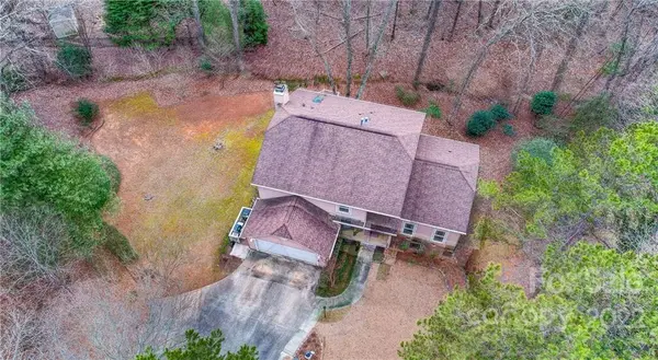 7055 Mariners CT, Tega Cay, SC 29708