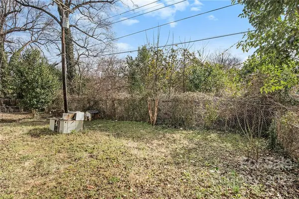 2108 Brewton DR, Charlotte, NC 28206