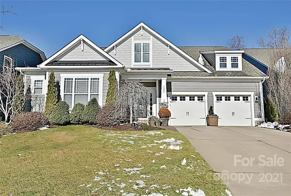1084 Cameron Creek Pkwy, Tega Cay, SC 29708