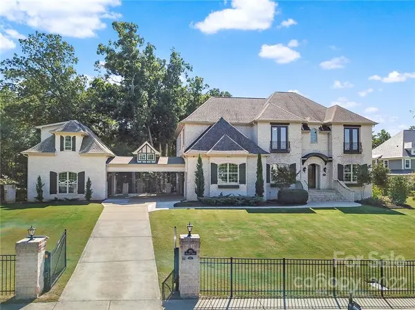 823 Harvest Pointe DR, Fort Mill, SC 29708
