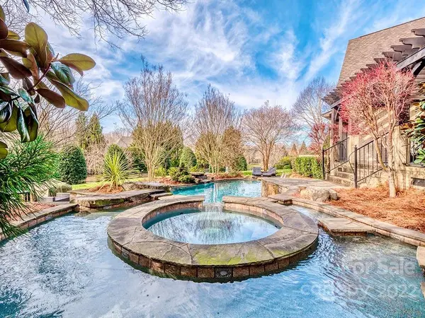 610 Beauhaven LN, Waxhaw, NC 28173
