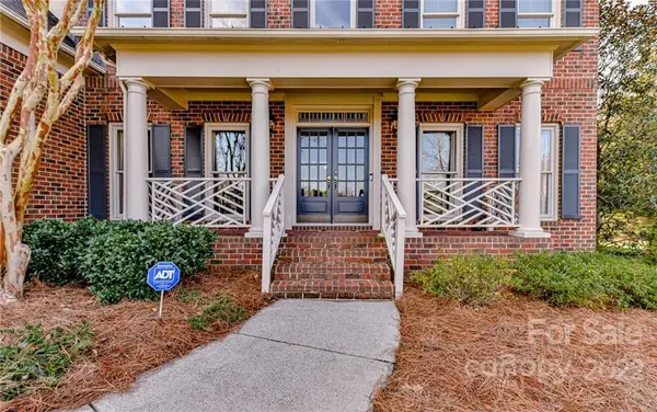 8000 Stonehaven DR, Waxhaw, NC 28173