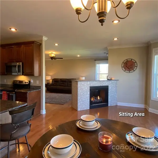 3792 9th Street DR NE, Hickory, NC 28601