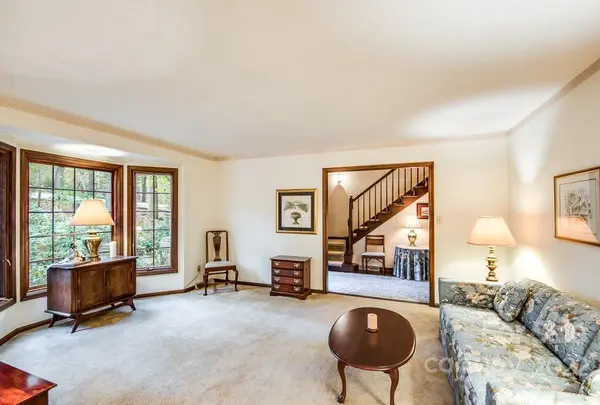 205 Hillside LN, Newton, NC 28658