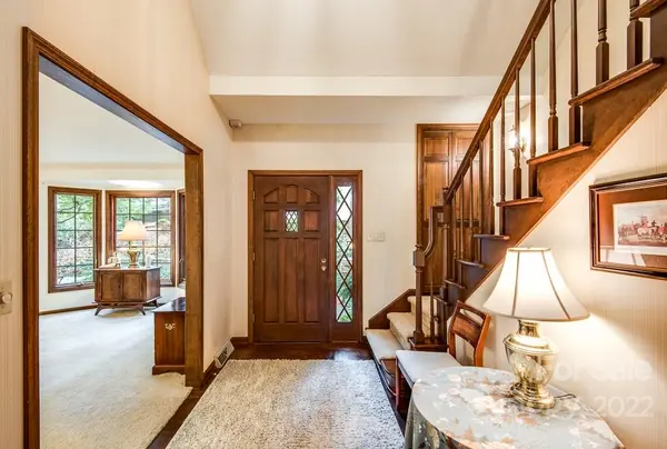 205 Hillside LN, Newton, NC 28658