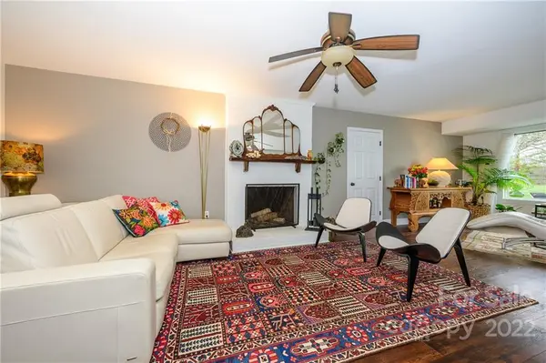 8708 Fieldgate DR, Charlotte, NC 28277