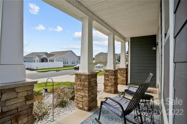 127 Longleaf DR, Mooresville, NC 28117