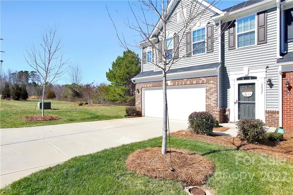 2825 Sand Cove CT, Denver, NC 28037