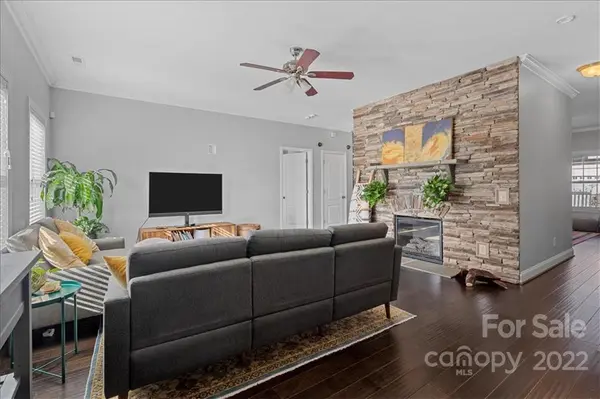 1505 Yellow Daisy DR, Matthews, NC 28104