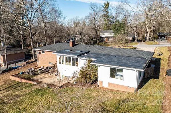131 36th AVE NW, Hickory, NC 28601