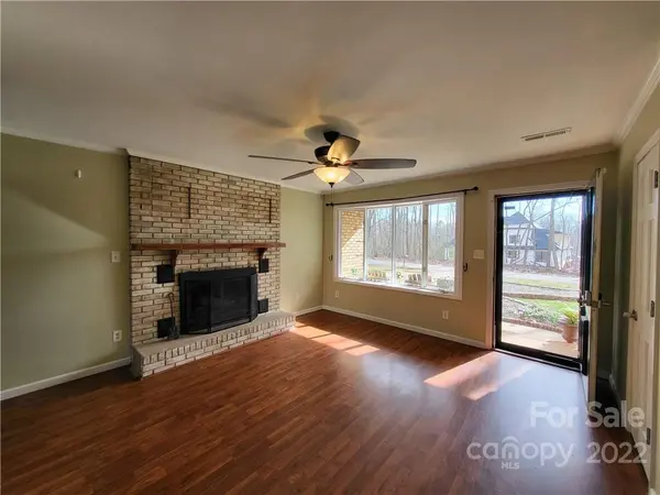 3594 Diesel DR, Lincolnton, NC 28092