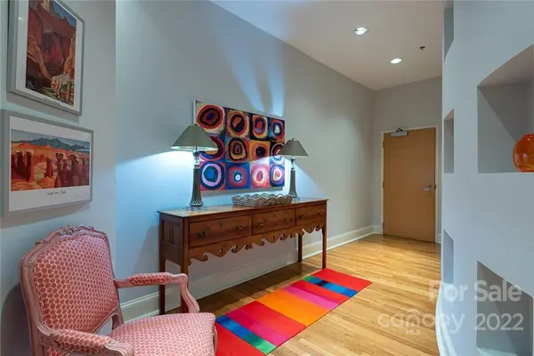 127 N Tryon ST #406, Charlotte, NC 28202