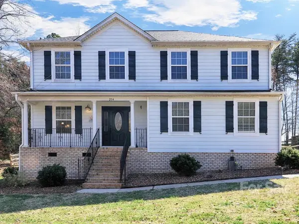 214 Tawny Bark DR, Mooresville, NC 28117