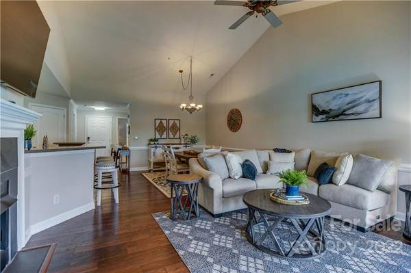 18537 Harborside DR #9, Cornelius, NC 28031