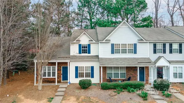 5355 Kimmerly Woods DR, Charlotte, NC 28215