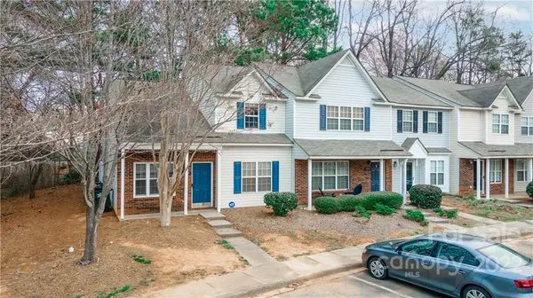 5355 Kimmerly Woods DR, Charlotte, NC 28215